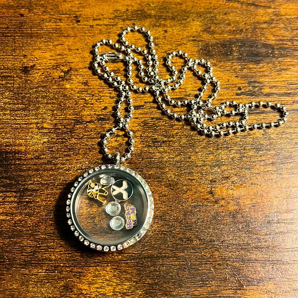 Hockey mom necklace